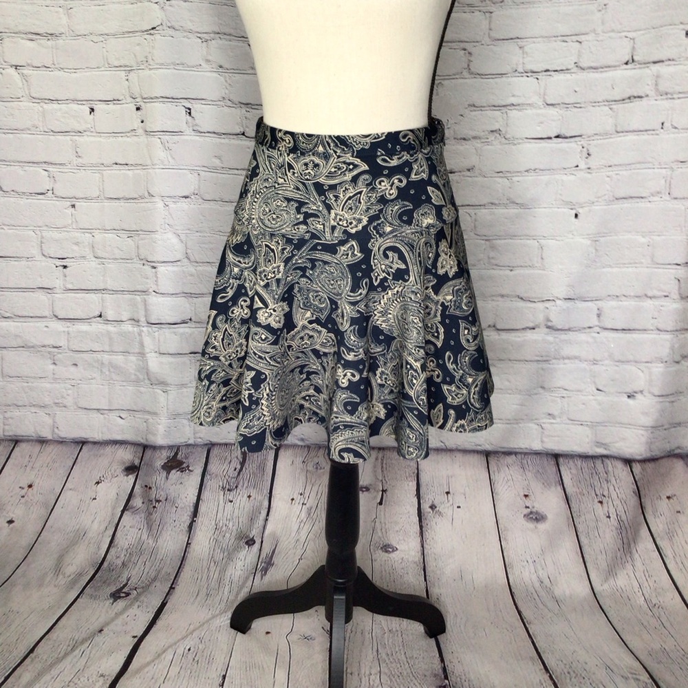 Abercrombie & Fitch Blue and Tan Paisley Skater Skirt Small